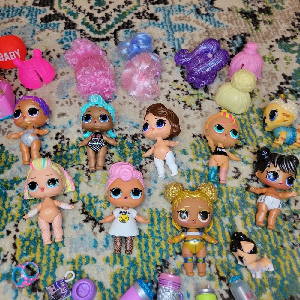 LOL Surprise Various Pieces Lots Of 9 Dolls Plus Baby + Dog + Accessories‎